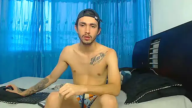 Snapshot of Hot_Sharks_ chatting on 09/10/25, 11:21 Hot Sharks online show from 09/10/25, 11:21