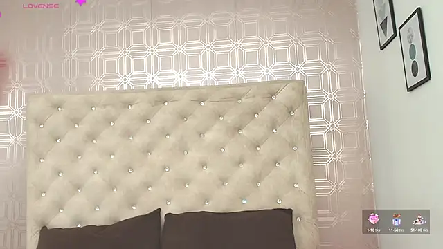 Snapshot of Sara_Desire chatting on 02/13/25, 12:32 Sara Desire online show from 02/13/25, 12:32