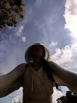 rebekka simpson online show from 11/13/25, 02:27