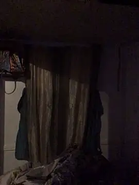 allissonw13 online show from 12/06/24, 11:33