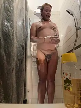 allissonw13 online show from 10/26/25, 08:31