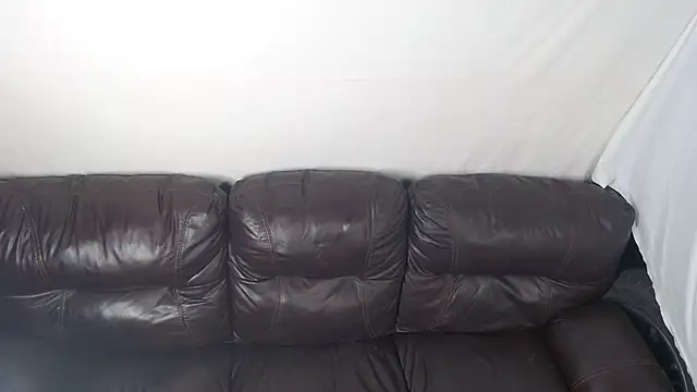 allissonw13 online show from 11/18/25, 10:47