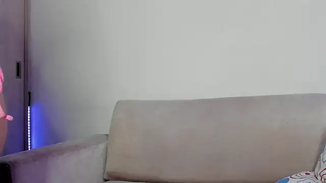 Snapshot of Lilacutte_ chatting on 02/04/25, 08:13 Lilacutte online show from 02/04/25, 08:13