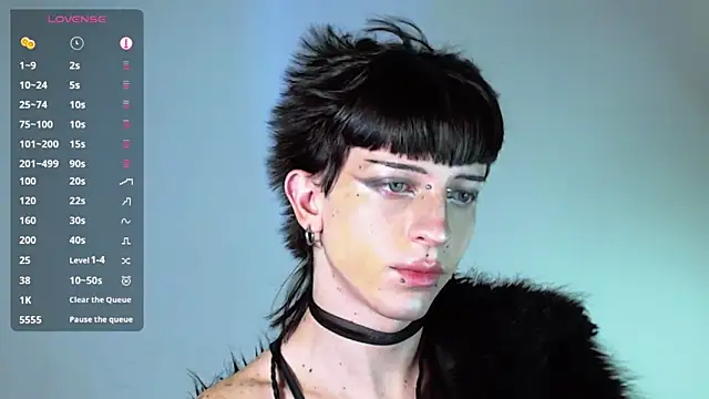 Snapshot of succubot chatting on 10/23/25, 04:01 succubot online show from 10/23/25, 04:01