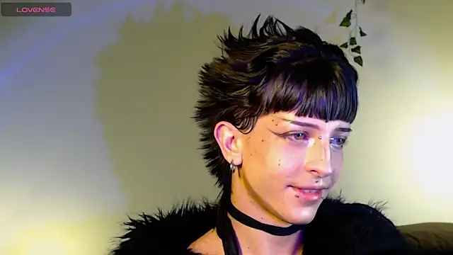 Snapshot of succubot chatting on 10/28/25, 06:50 succubot online show from 10/28/25, 06:50