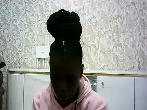 Snapshot of hottgirlval chatting on 12/13/24, 07:32 hottgirlval online show from 12/13/24, 07:32