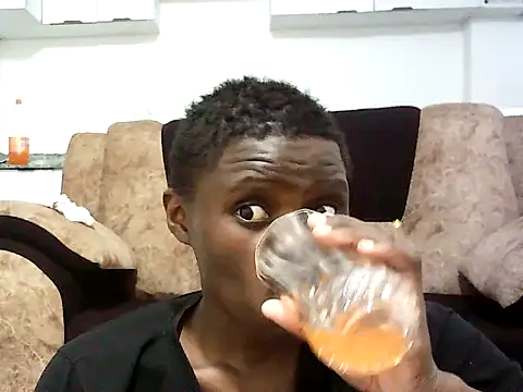 Snapshot of hottgirlval chatting on 03/01/25, 02:15 hottgirlval online show from 03/01/25, 02:15