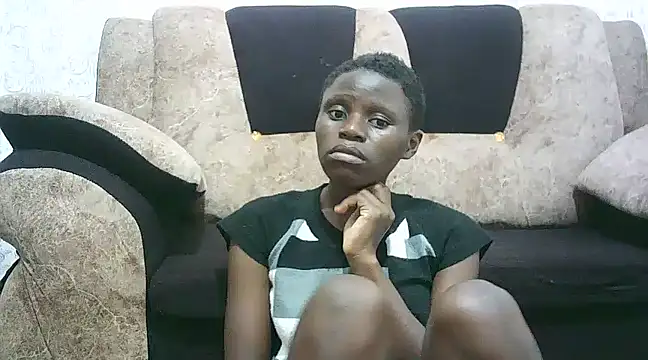 Snapshot of hottgirlval chatting on 03/11/25, 08:42 hottgirlval online show from 03/11/25, 08:42