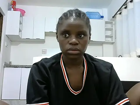 Snapshot of hottgirlval chatting on 03/18/26, 11:52 hottgirlval online show from 03/18/26, 11:52