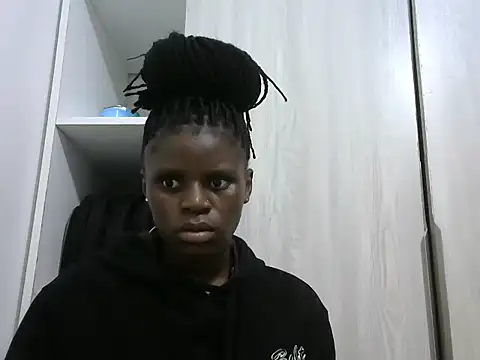 hottgirlval online show from 06/29/26, 03:12