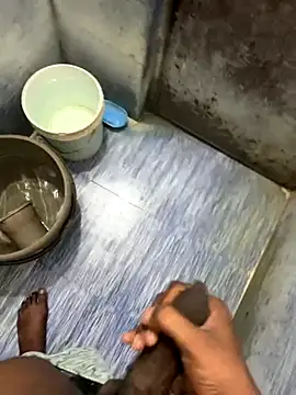 Snapshot of Hotsexy5 chatting on 09/18/25, 06:32 Hotsexy5 online show from 09/18/25, 06:32