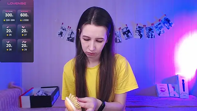 Snapshot of ur_kitty__ chatting on 12/20/25, 11:06 ur kitty online show from 12/20/25, 11:06