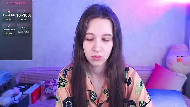 Snapshot of ur_kitty__ chatting on 02/11/26, 05:01 ur kitty online show from 02/11/26, 05:01