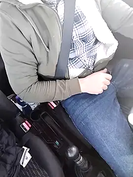 Snapshot of A_man_in_public chatting on 01/08/26, 07:54 A man in public online show from 01/08/26, 07:54