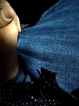 Snapshot of A_man_in_public chatting on 03/02/26, 08:59 A man in public online show from 03/02/26, 08:59