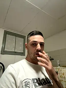 Snapshot of iltoscano95 chatting on 09/28/25, 06:24 iltoscano95 online show from 09/28/25, 06:24