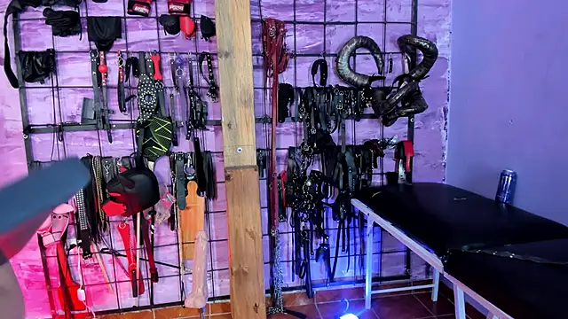 alexia aitanaa  online show from 02/13/26, 02:29