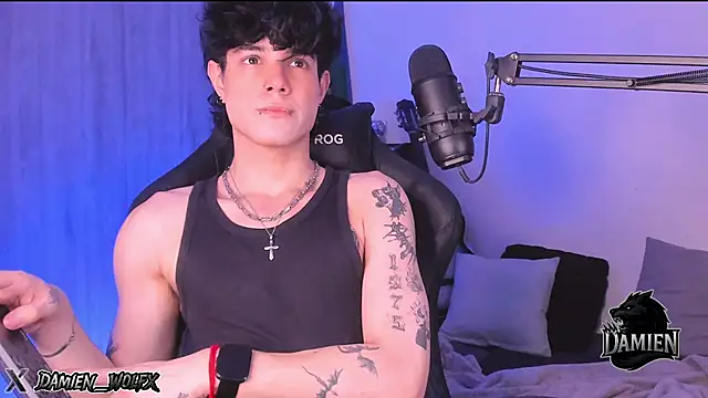 Snapshot of cinnamon_boyxxx chatting on 09/20/25, 02:12 cinnamon boyxxx online show from 09/20/25, 02:12