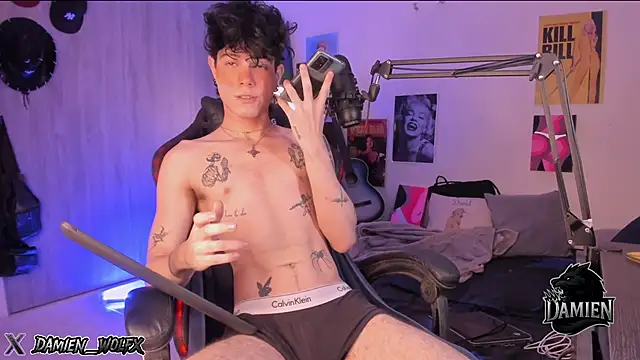 Snapshot of cinnamon_boyxxx chatting on 11/15/25, 02:53 cinnamon boyxxx online show from 11/15/25, 02:53