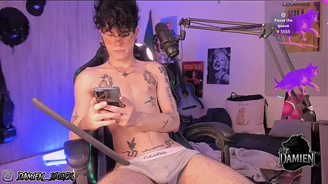 Snapshot of cinnamon_boyxxx chatting on 11/23/25, 03:50 cinnamon boyxxx online show from 11/23/25, 03:50