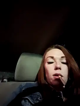 Snapshot of Genevieve143 chatting on 11/01/25, 04:25 Genevieve143 online show from 11/01/25, 04:25