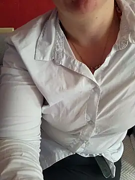 cruellaculdenfer67 online show from 10/15/25, 12:16