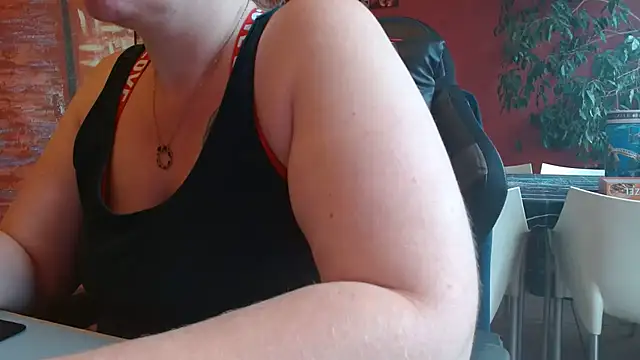 cruellaculdenfer67 online show from 11/03/25, 09:10