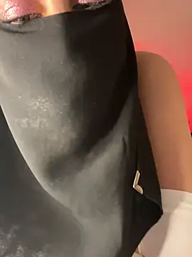 Snapshot of Jumanaa chatting on 01/15/26, 09:51 Jumanaa online show from 01/15/26, 09:51