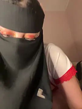 Snapshot of Jumanaa chatting on 02/04/26, 08:36 Jumanaa online show from 02/04/26, 08:36