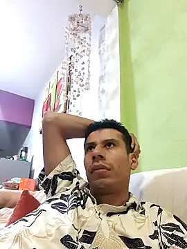 Snapshot of josehot151515 chatting on 01/03/25, 01:59 josehot151515 online show from 01/03/25, 01:59