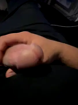 Snapshot of Sebastian24589 chatting on 11/24/25, 03:23 Sebastian24589 online show from 11/24/25, 03:23