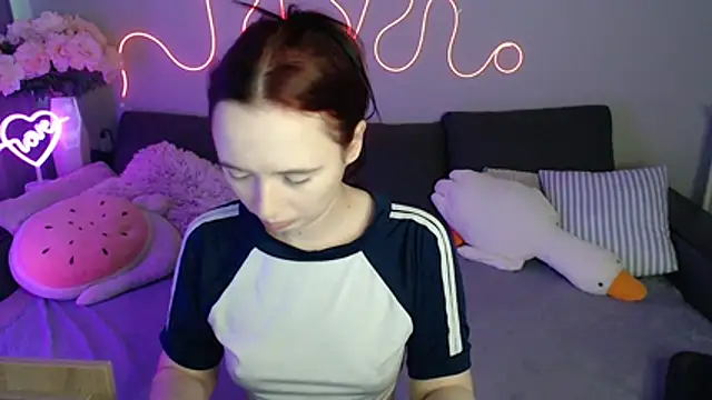 Mini Diva online show from 06/09/26, 09:54