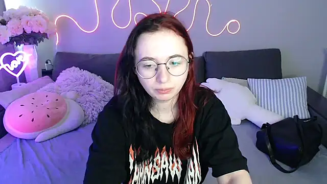 Mini Diva online show from 06/10/26, 08:13