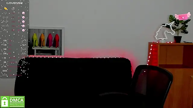 annakillianox online show from 02/21/25, 12:39