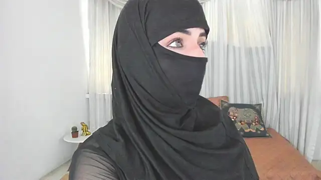 Snapshot of Uzra_hayed chatting on 06/27/26, 02:34 Uzra hayed online show from 06/27/26, 02:34