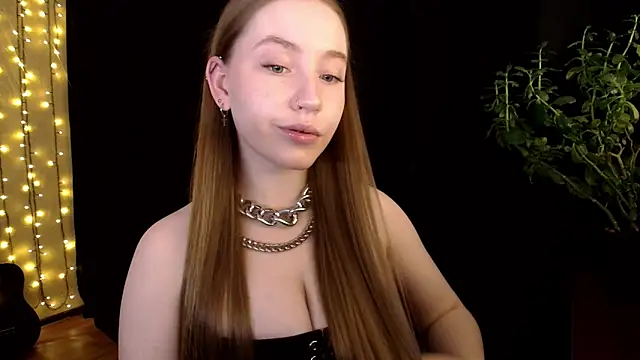 SindiWatsoon online show from 09/17/25, 01:35