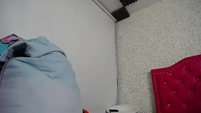 luly pink online show from 05/13/26, 03:59