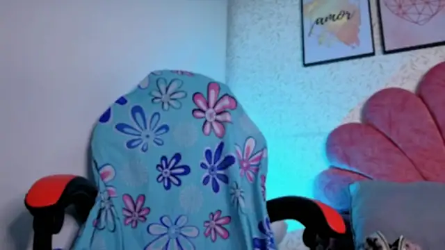 luly pink online show from 06/17/26, 04:04