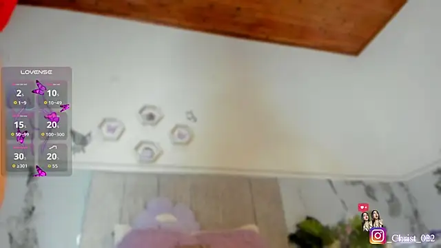 Snapshot of christal_cutee chatting on 05/28/26, 06:00 christal cutee online show from 05/28/26, 06:00
