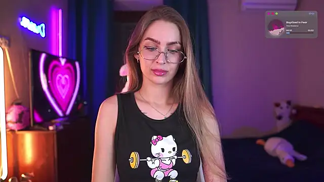 Kamila icee online show from 11/20/25, 08:19