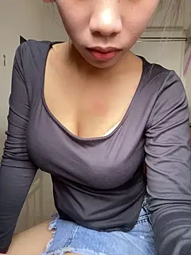 Snapshot of Baby-bigass chatting on 12/16/25, 05:56 Baby-bigass online show from 12/16/25, 05:56