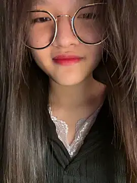 Krixxi22 online show from 11/19/25, 03:56