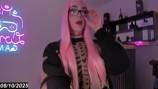 Bonnie Luxury online show from 10/08/25, 05:27