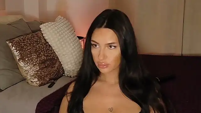 Snapshot of LuanaDess chatting on 02/23/26, 12:09 LuanaDess online show from 02/23/26, 12:09