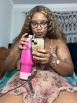 MimiCurves online show from 05/03/26, 02:34