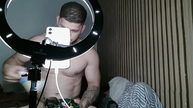 Snapshot of Dedel199 chatting on 12/23/25, 11:08 Dedel199 online show from 12/23/25, 11:08