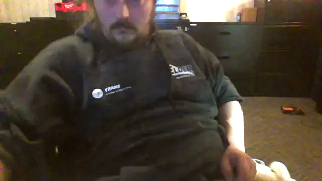 Snapshot of daddysmalldick502 chatting on 03/13/26, 02:34 daddysmalldick502 online show from 03/13/26, 02:34