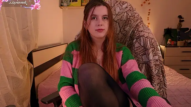 Snapshot of Lisa_sweetheels chatting on 02/23/26, 03:20 Lisa sweetheels online show from 02/23/26, 03:20