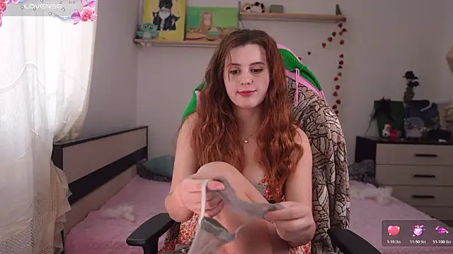 Snapshot of Lisa_sweetheels chatting on 03/02/26, 01:07 Lisa sweetheels online show from 03/02/26, 01:07