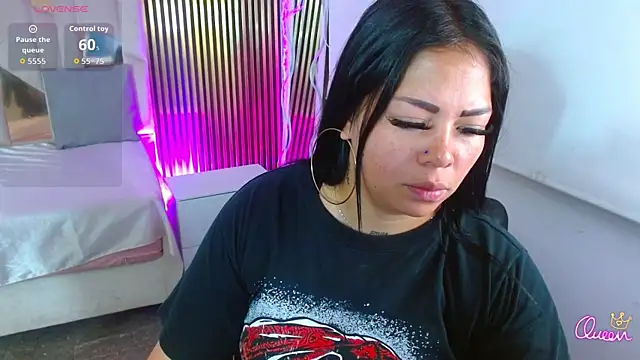 martinna tay online show from 04/28/26, 03:11
